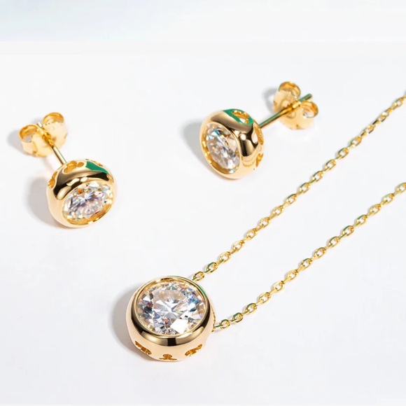 Classic DColor Moissanite0.5ct Stud Necklace 18KGold Plated 925SterliS-Certified - Picture 5 of 8